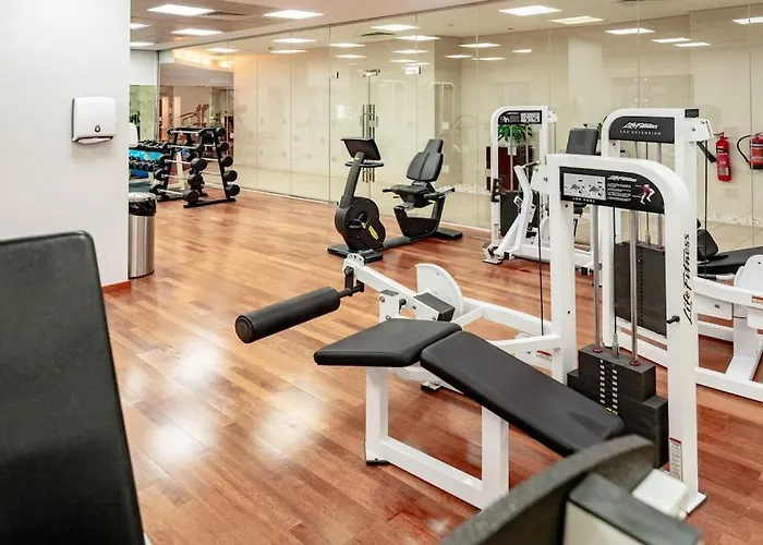 Prime Retreats - Steps To Grosvenor Hotel Marina